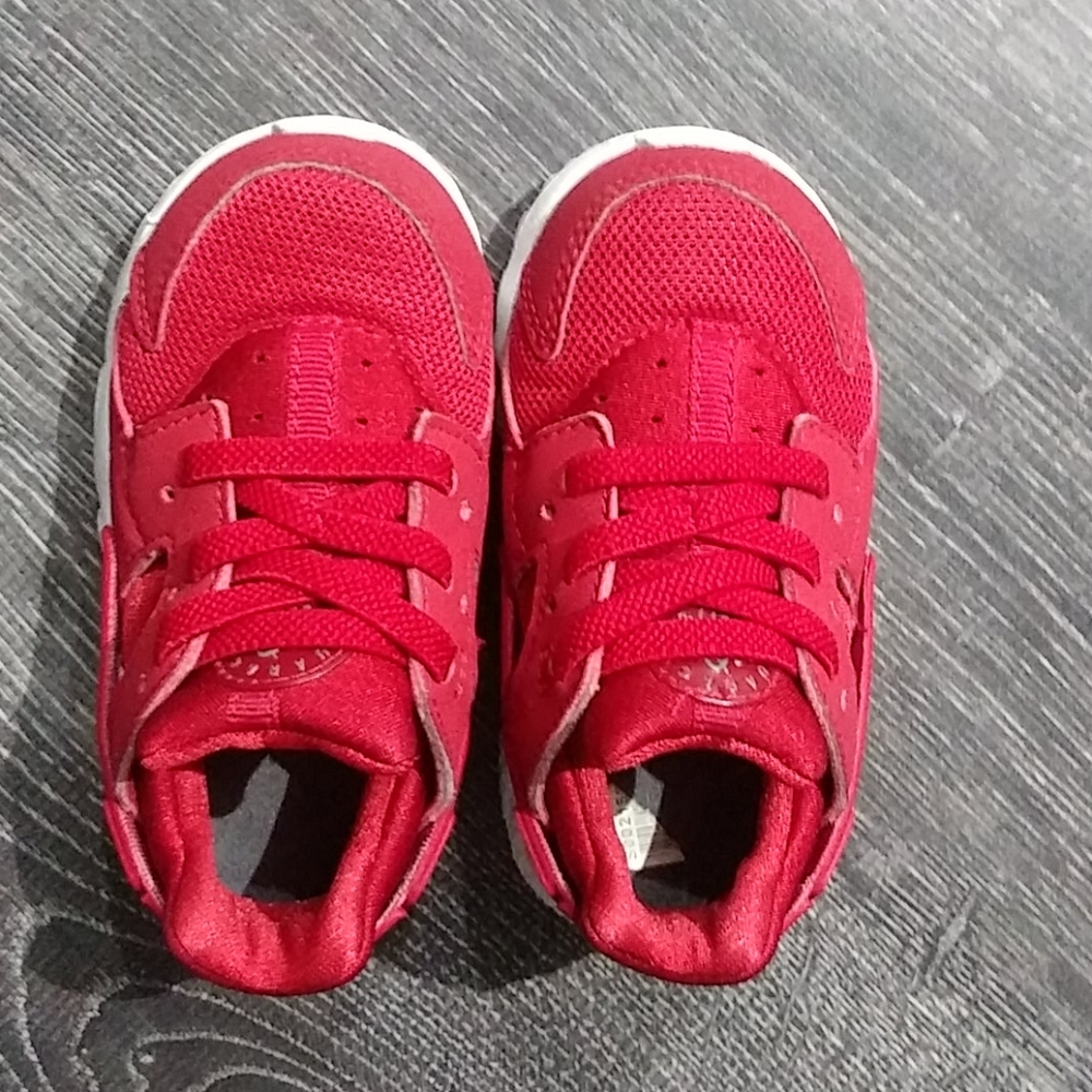 NIKE Sneakers